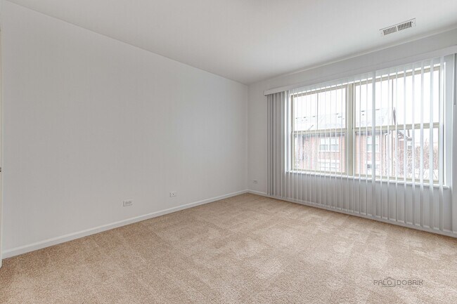 Building Photo - 726 Keystone Ln