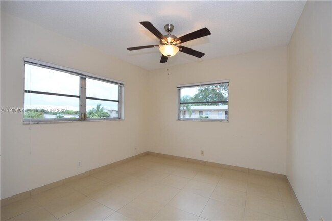 Building Photo - 7500 NW 5th Pl