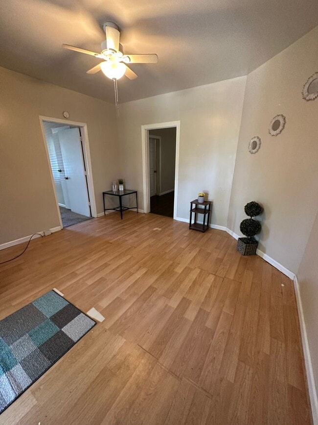 Building Photo - SPACIOUS 1 bed House! DEPOSIT-FREE Renting...