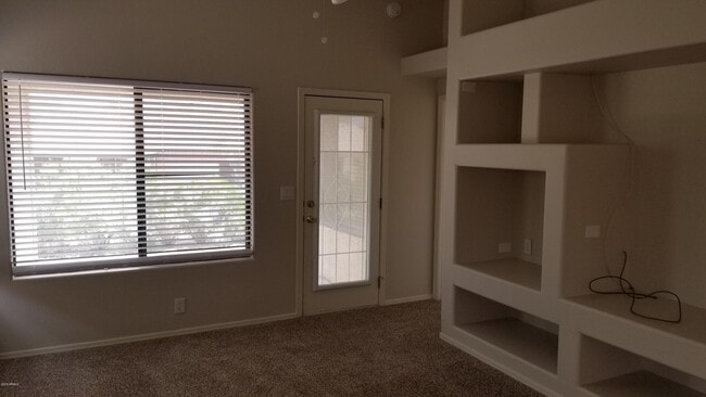 Building Photo - 13834 N Cambria Dr