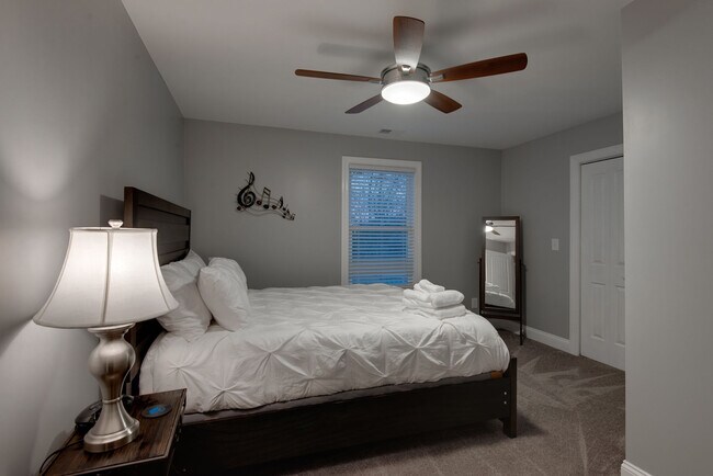3rd Bedroom - 410 E Trinity Ln