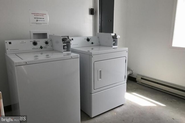 Building Photo - 2472 Waynesboro Pike