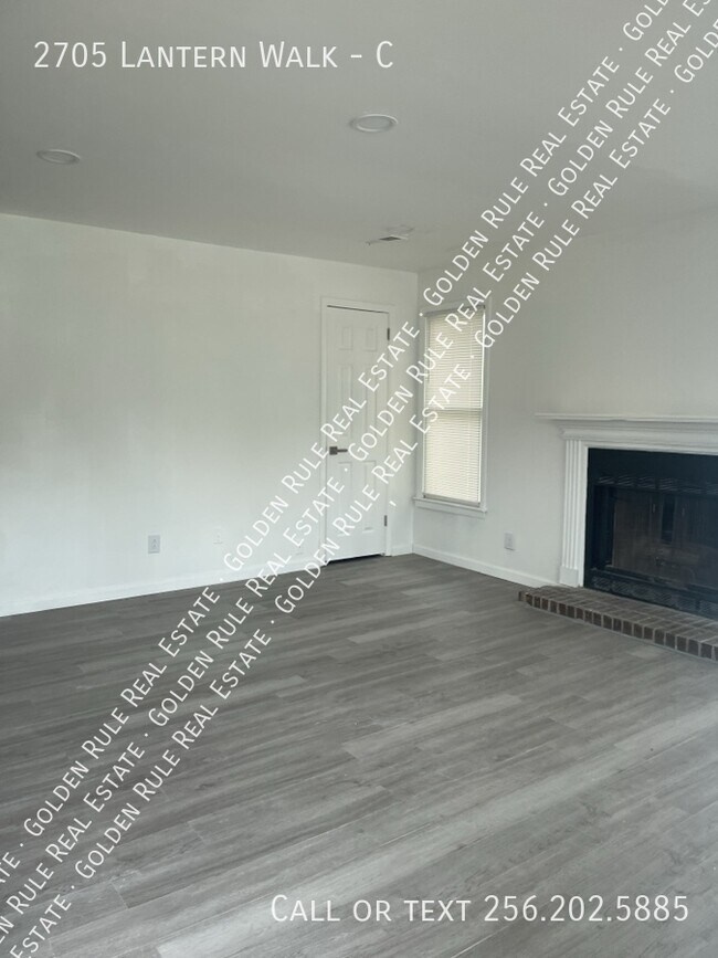 Building Photo - 2705 Lantern Walk SE