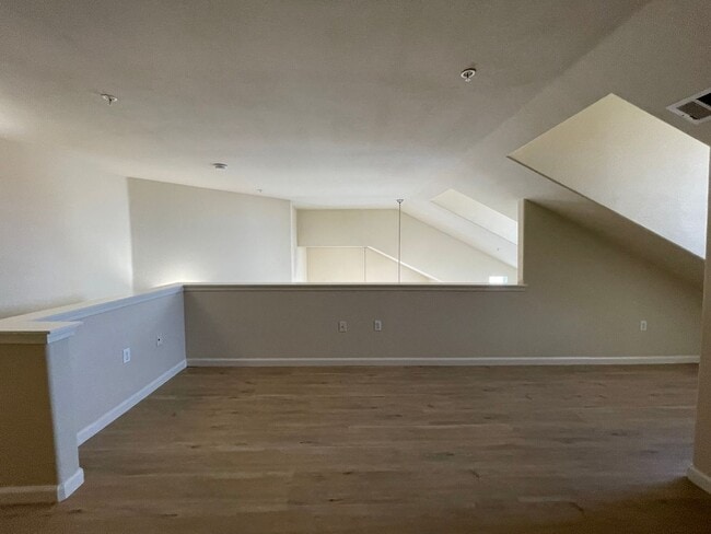 Building Photo - Vessona: Desirable Gated Community: 2bdrm 2bath with Loft!