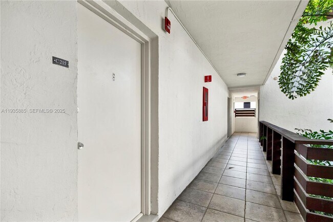 Building Photo - 7477 SW 82nd St