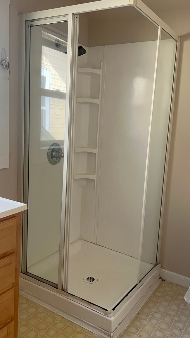 Building Photo - 5006 8th Ave NE