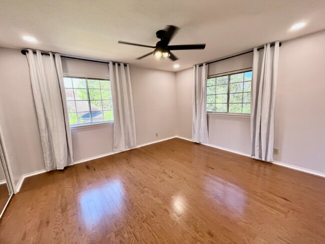 Building Photo - 17915 Crystal Knoll