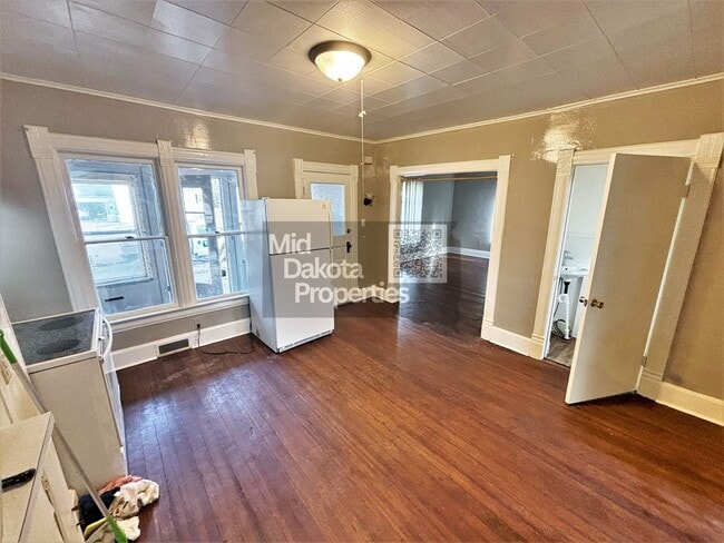 Building Photo - 735 S Wisconsin- 5 bedroom, 2 bathroom house