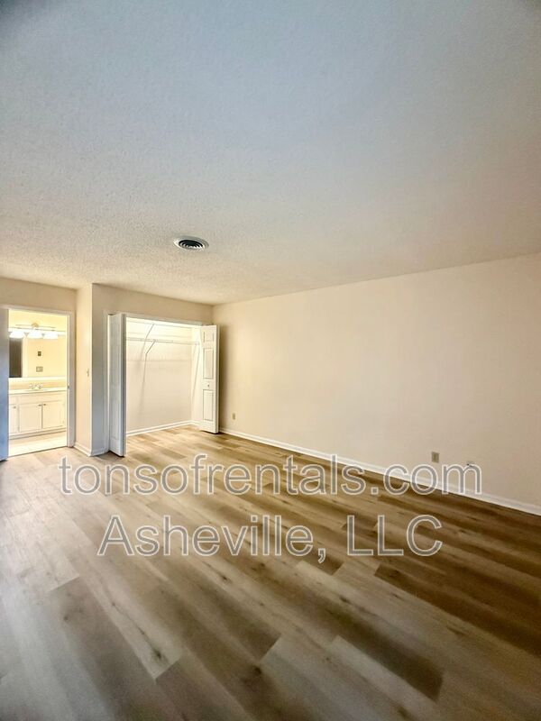 Building Photo - 181 N Britton Creek Ct