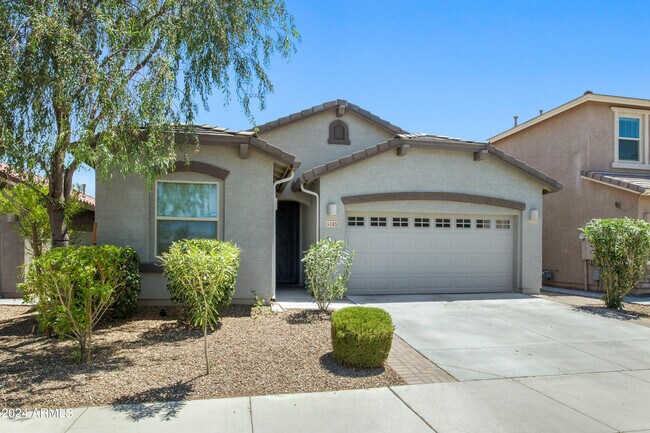 Primary Photo - 5345 W Desert Hollow Dr