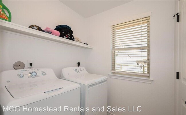 Building Photo - 4 br, 3 bath House - 8504 Preserve Trail