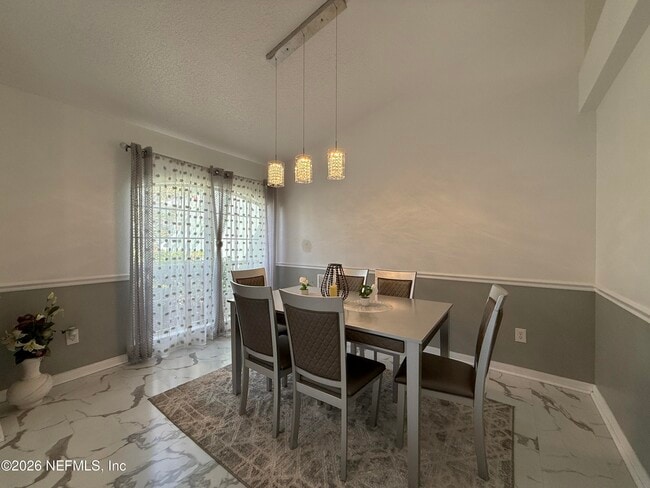Building Photo - 13687 Devan Lee Dr E
