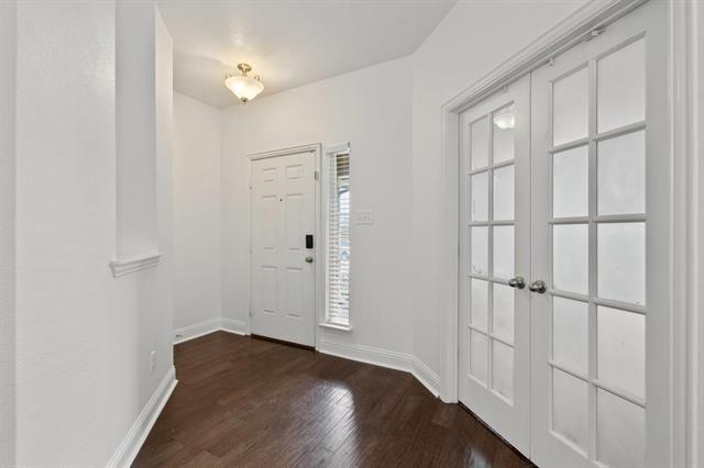 Building Photo - 920 Kinghaven Dr