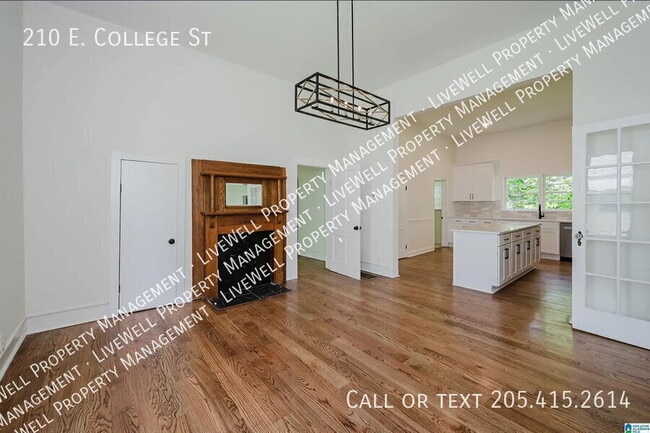 Building Photo - 210 E College St