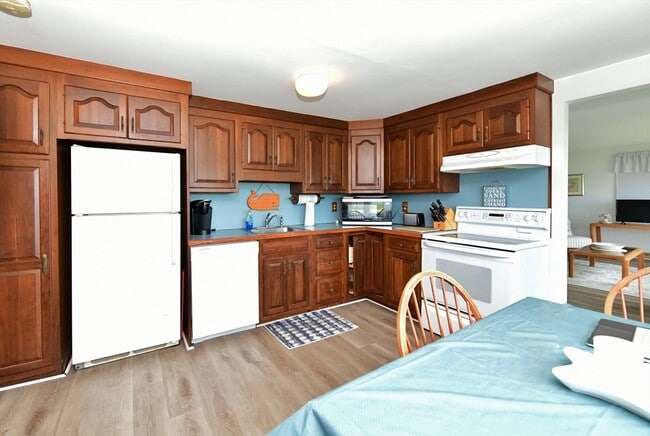 Building Photo - 5 Spindrift Ln