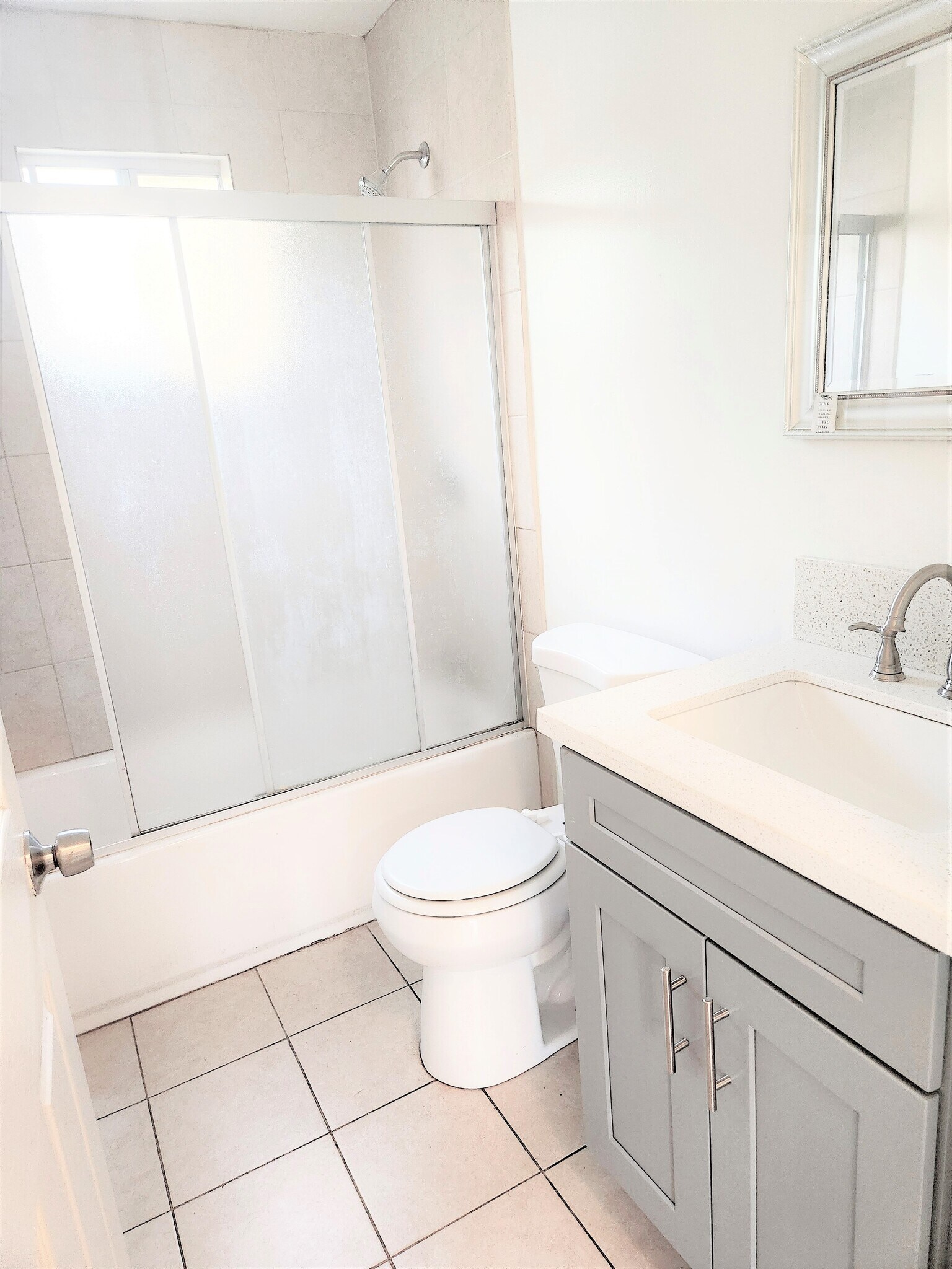 Building Photo - 1241 E 80th St