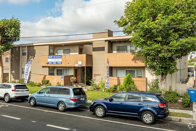 Alternate - 10327 Downey Ave.