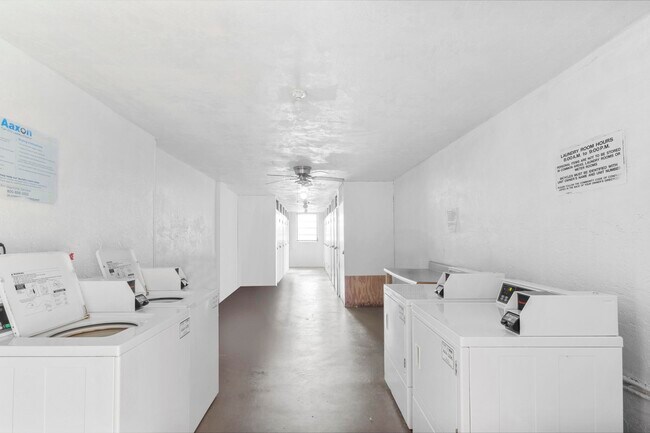 Building Photo - 4500 N Federal Hwy