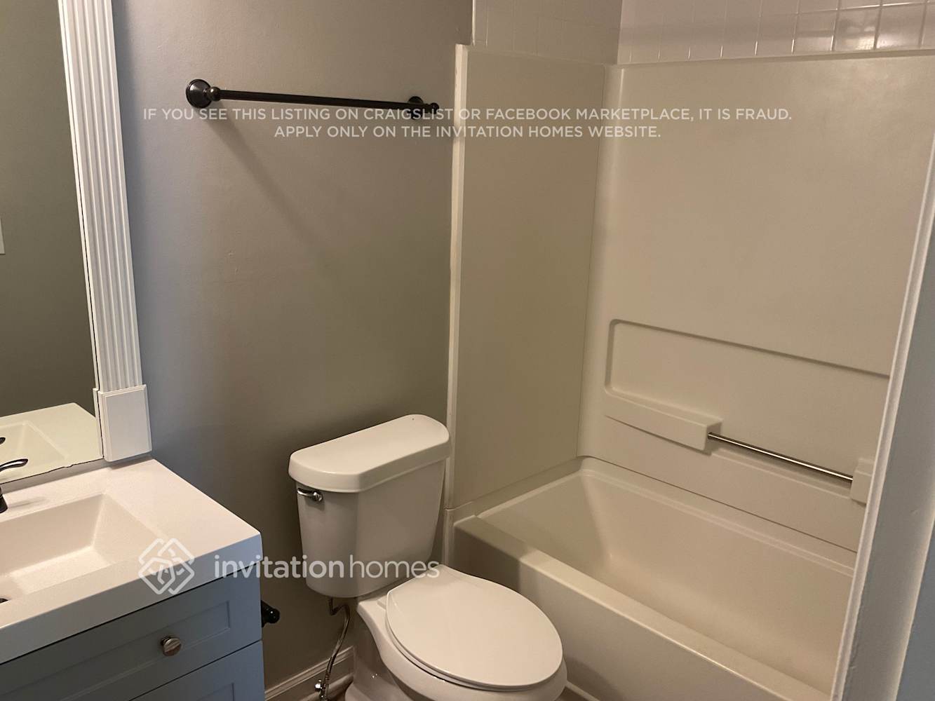 Building Photo - 989 Field View Dr