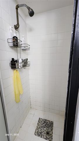 Building Photo - 1015 S Welch St