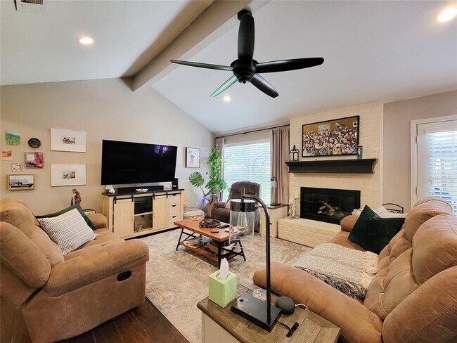 Building Photo - 3735 Hickory Knob Dr