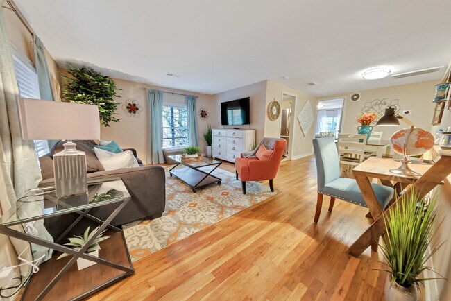 Building Photo - 4808 Woodhead St