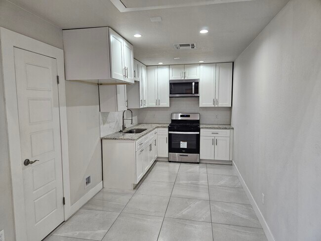 Building Photo - 1352 Trudy Elaine Dr