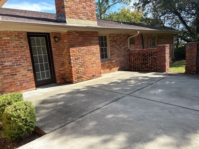 Building Photo - Great Home!