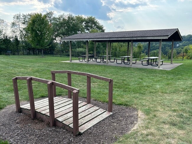 Building Photo - 1608 Michael Dr