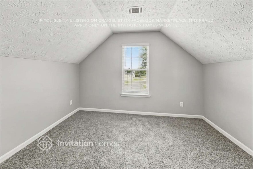 Building Photo - 90 Dairyland Dr