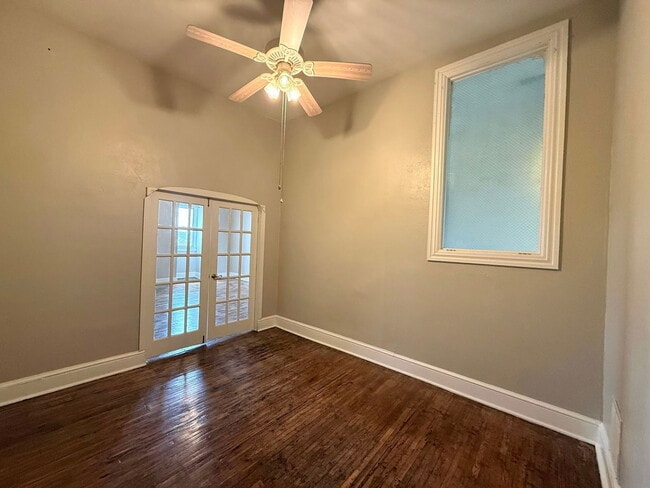 Building Photo - 241 N Queen St