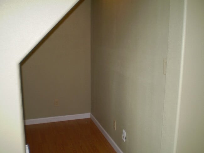 Building Photo - 2781 Spring Blvd