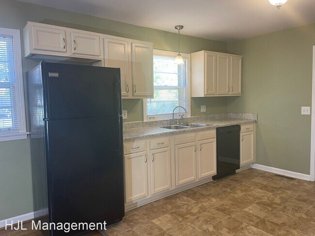 Building Photo - 3 br, 2 bath House - 106 Graeme Drive