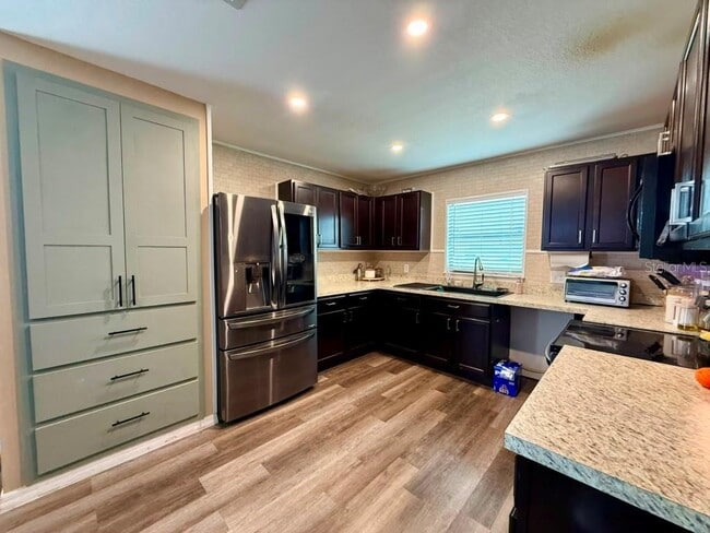 Building Photo - 1609 Steely Dr