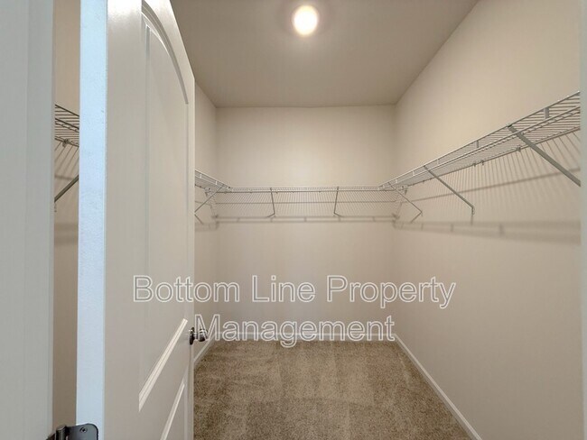 Building Photo - 3409 Glenn Hope Wy