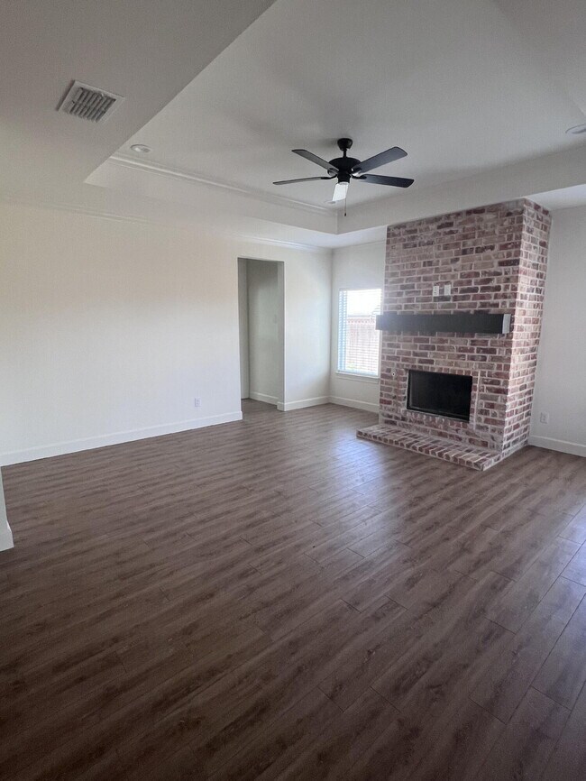 Building Photo - 322 Cowboy Ln