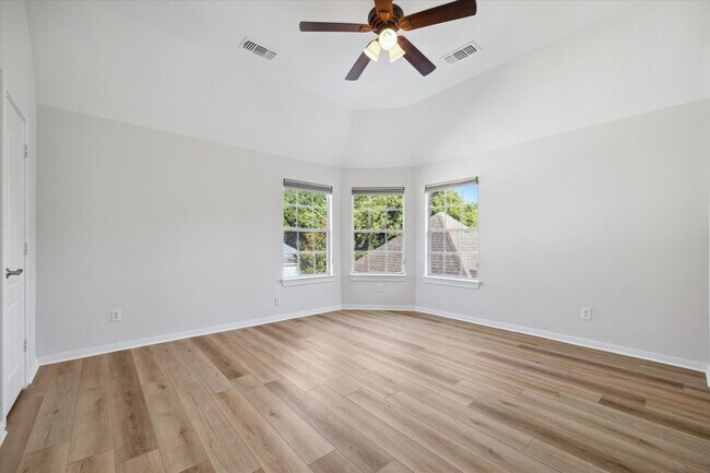 Building Photo - 30 Watermill Pl