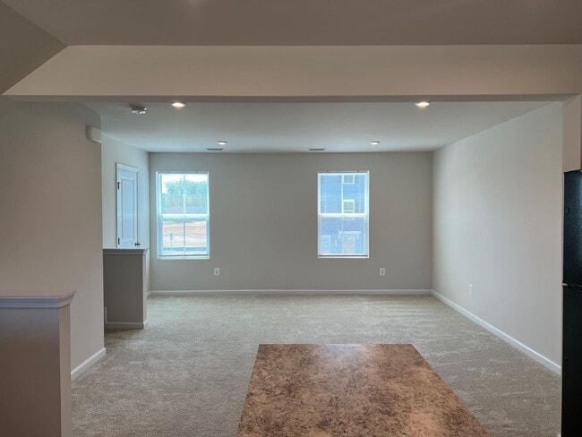 Building Photo - Sought After Pendleton Subdivision