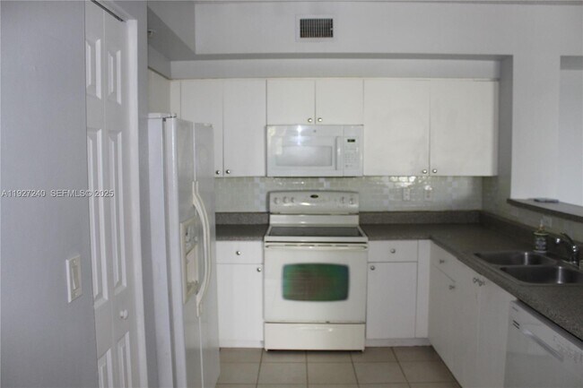 Building Photo - 2351 W Preserve Way