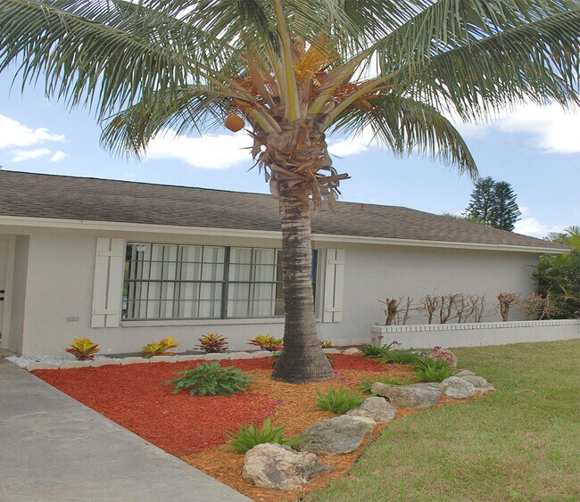Primary Photo - 174 Parkwood Dr