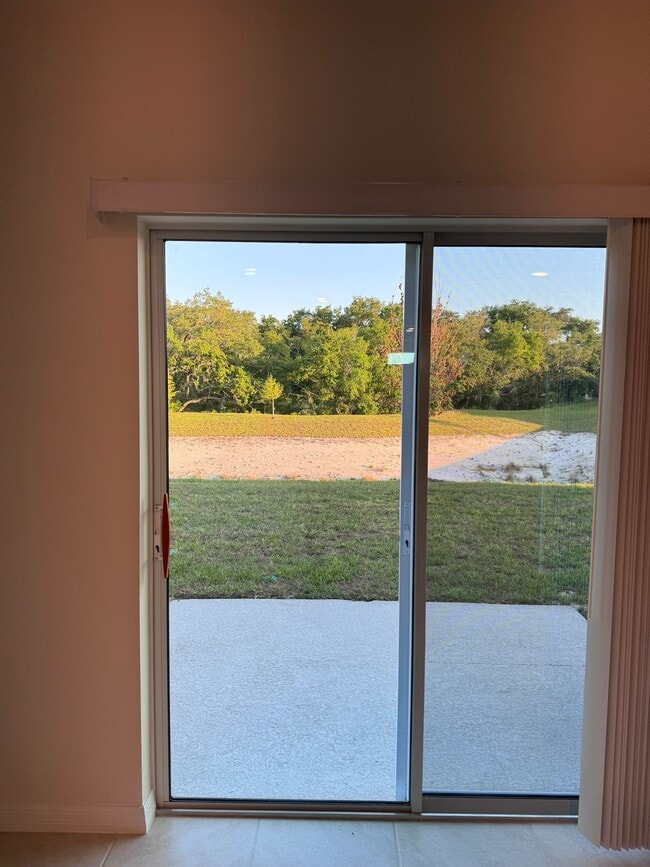 Building Photo - 1584 Swan Swim Dr
