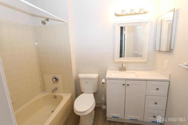 Building Photo - 1808 Aspen Dr