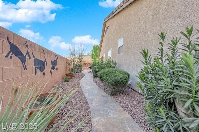 Building Photo - 10125 James Harbin Ave