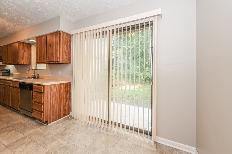 Building Photo - 7279 Sharbeth Dr S