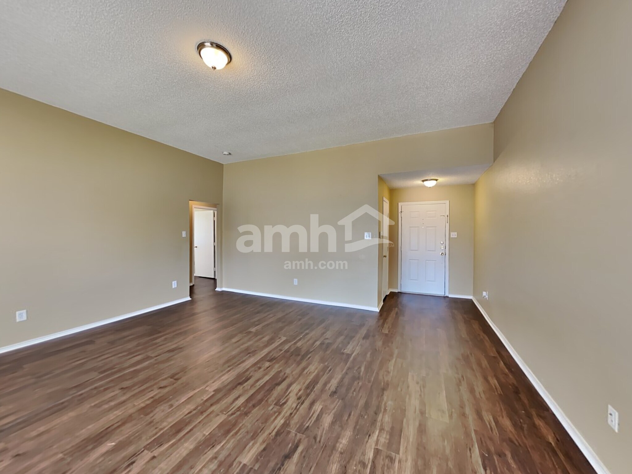 Building Photo - 6501 Gardenia Dr