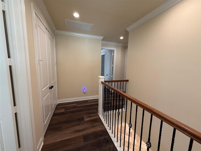 Building Photo - 105 Via Floresta Dr