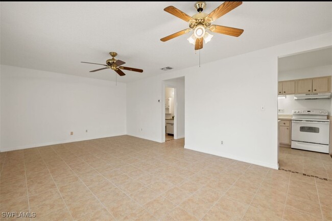 Building Photo - 18 Tangerine Ct
