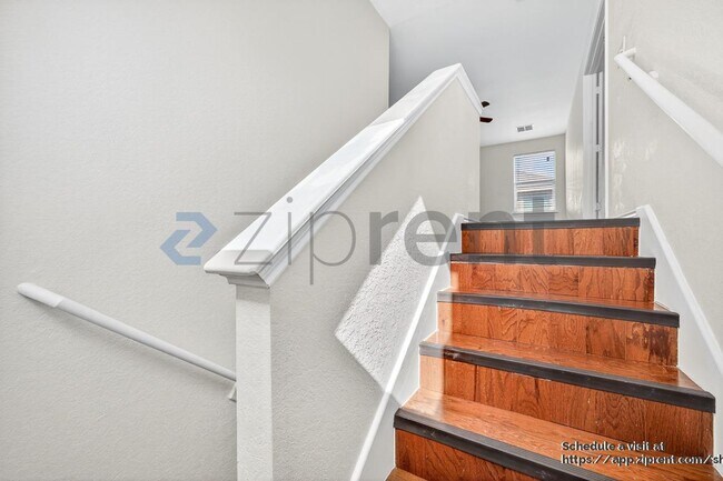 Building Photo - 7414 Bluebonnet Bay