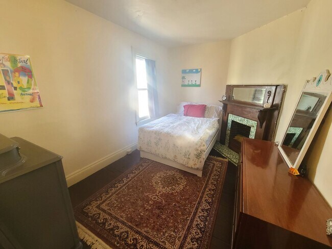 Building Photo - 405 McKee Pl