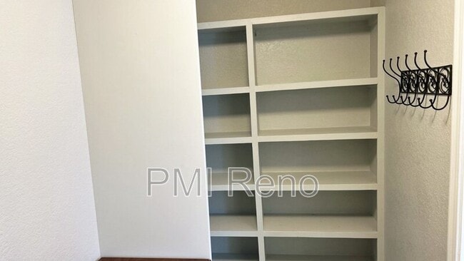 Building Photo - 7298 Heatherwood Dr